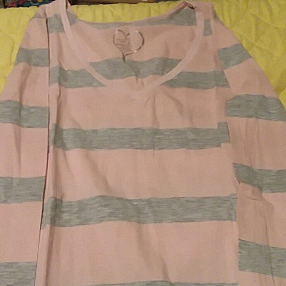 pink and gray long sleeve shirt